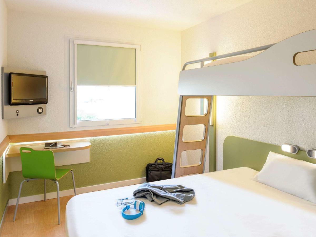 ibis budget Pau Lescar Bagian luar foto